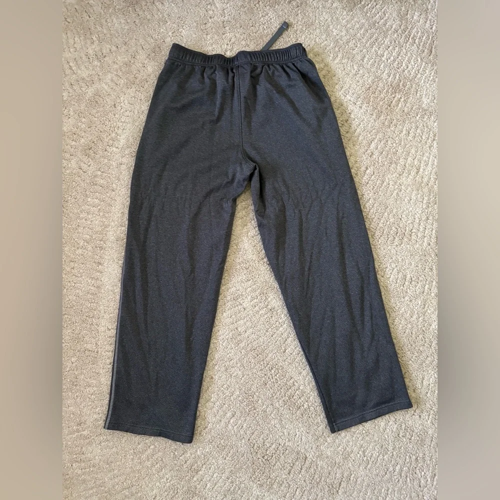 Under Armour Men’s loose active sweatpants size Large - Picture 2 of 6